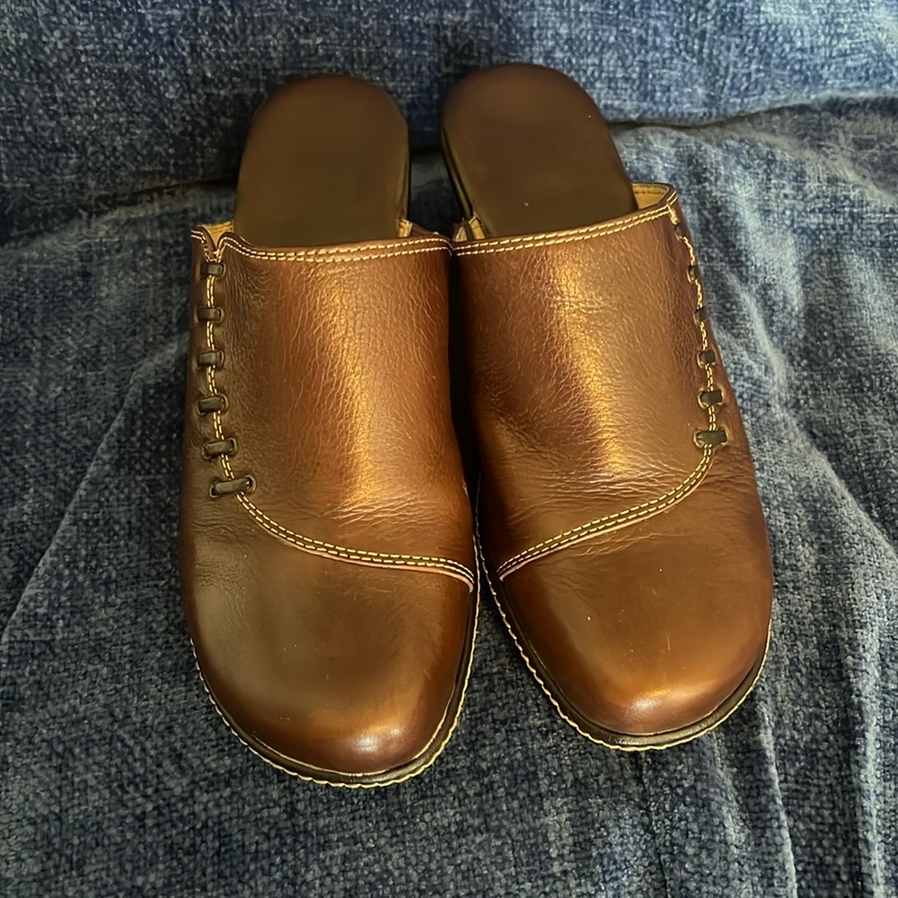 Softspots Leather Upper Gate 11 Sz 9 Round Toe Detail Stitching